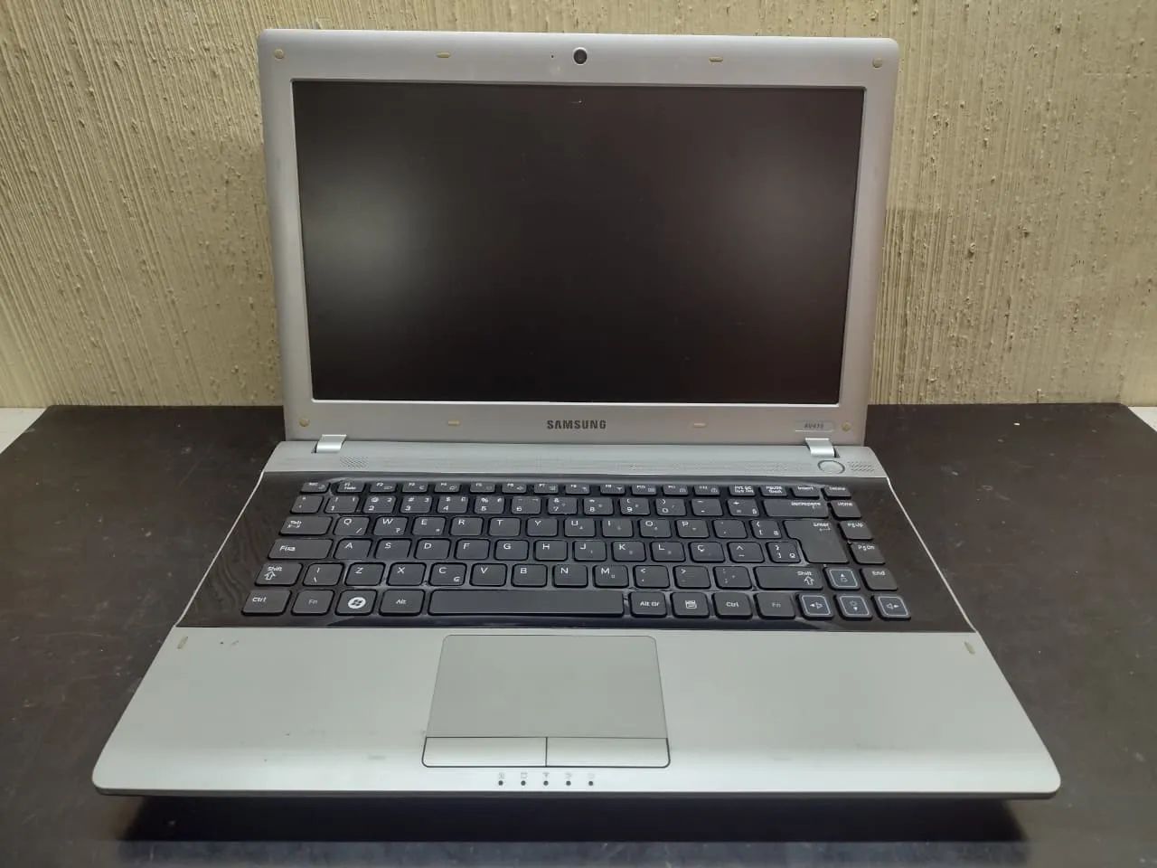Notebook Samsung RV415 - AMD E 300 - RAM 4 GB / SSD 128 GB - Tela 14"