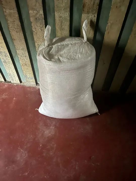 Saco de farinha 70 litros direto do interior (farinha d'água) bem torradinha