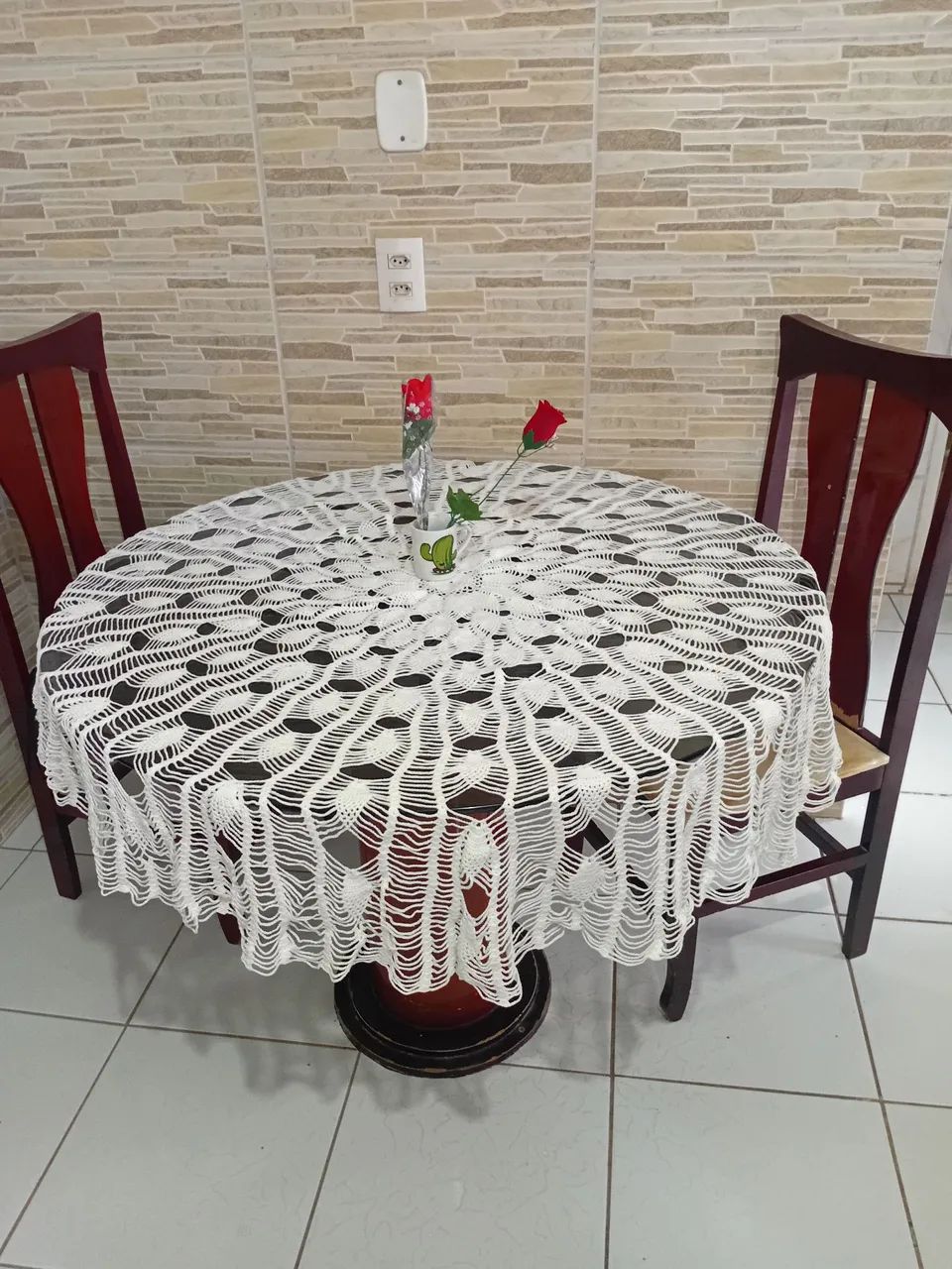 Toalha de mesa de crochê feita a mão redonda grande com 1,35 de diâmetro  - Foto 2