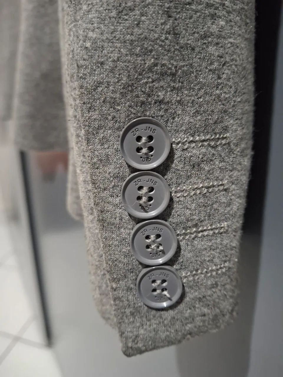 Blazer cinza elegante - Foto 3