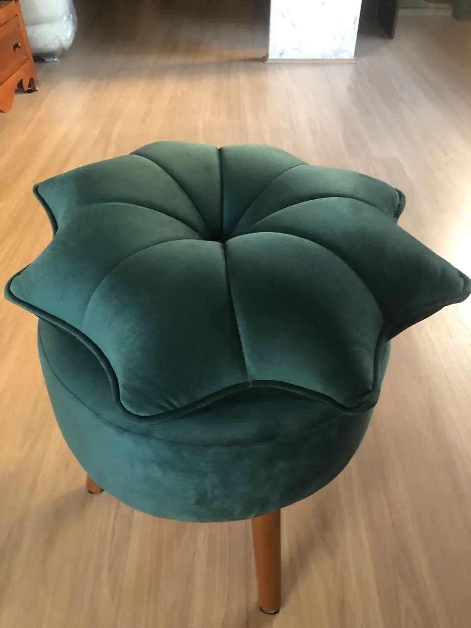 Puff de veludo 64573825652993120