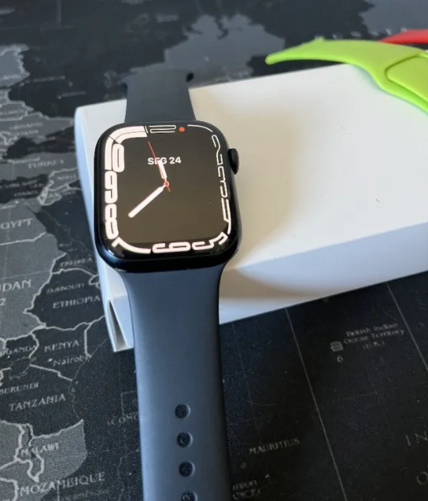 Oportunidade! Apple Watch Series 7 na Caixa + 7 Pulseiras