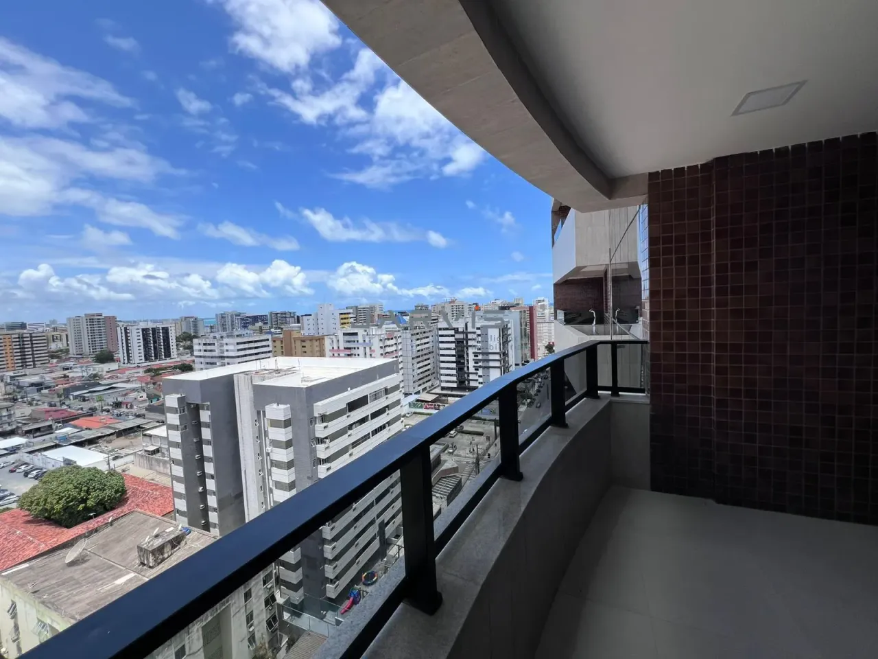 Apartamento andar alto com 3 Suites-Ponta Verde-Valor: R$ 1.800.000,00