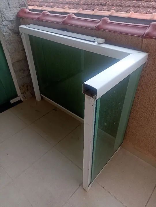 Guarda corpo de alumínio vidro de 8mm - Foto 2