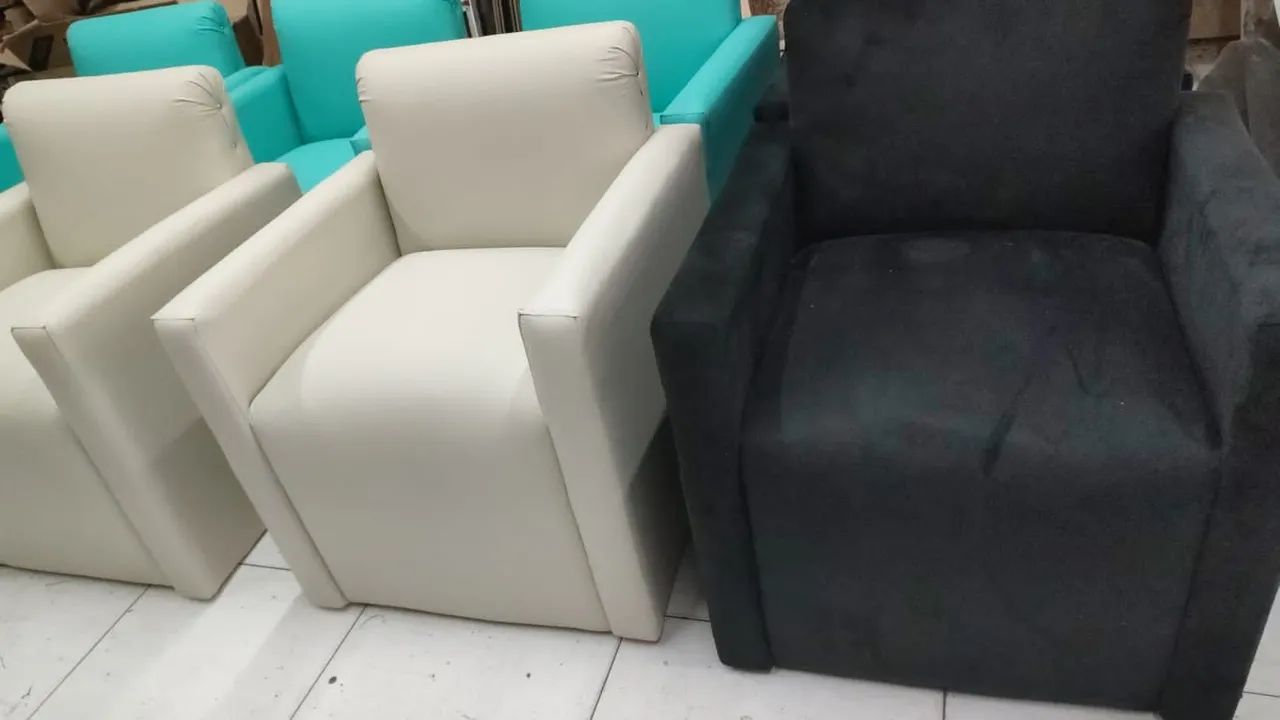 Poltrona Confortável em Veludo - R$199,99 - Foto 2