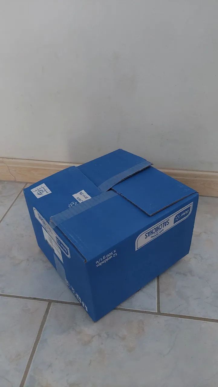 Cardboard box64313658449410120