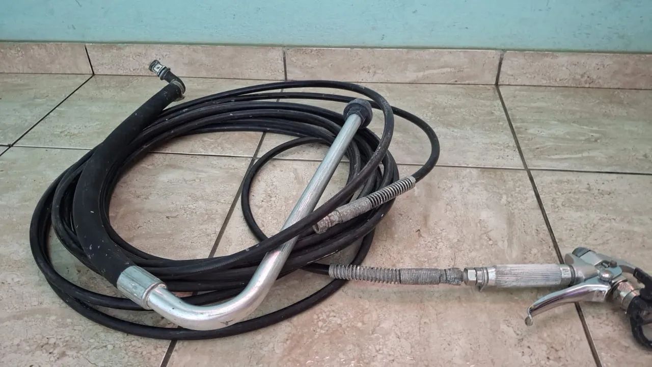 Vende se Vonder Airless 1,2 Hp Máquina De Pintura 900W com mangueira pistola e acessórios - Foto 4