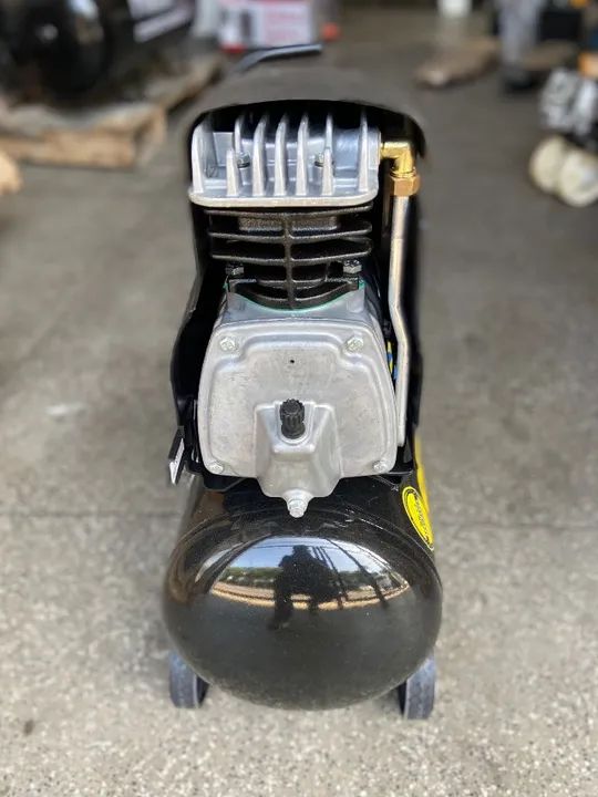 Compressor com rodinha 25 Litros Schulz Pratiko - Foto 2