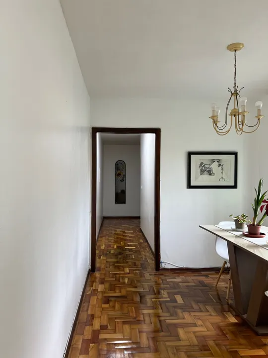 Apartamento com 3 quartos em ótima localização mobiliado.