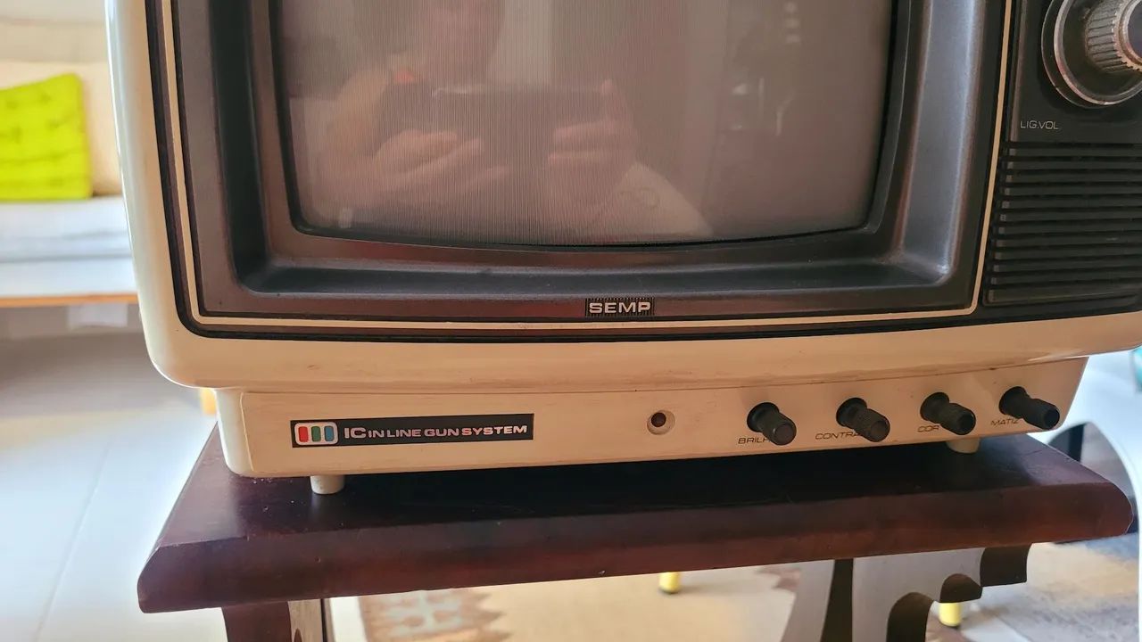 TV Semp Toshiba 10" vintage - Foto 2