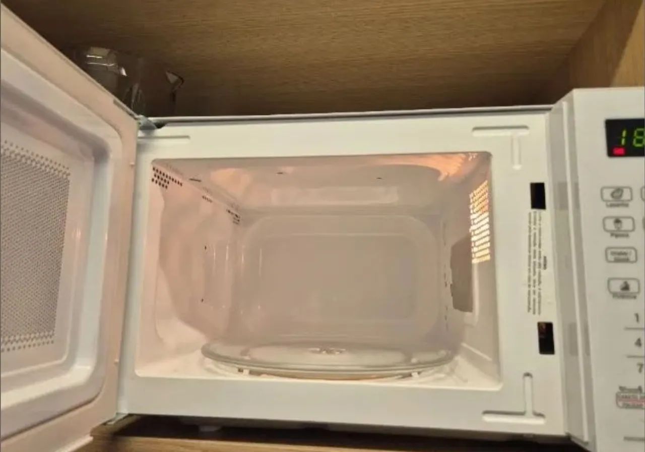 Micro-ondas Philco - Novo 20L - Foto 2