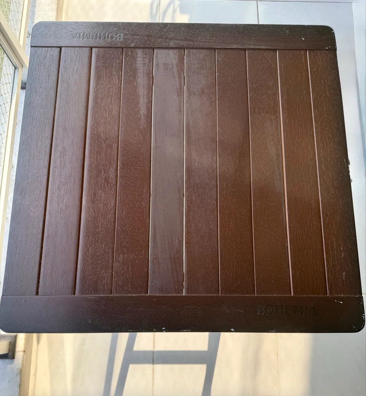 Conjunto de mesa com 4 cadeiras dobráveis em madeira  - Foto 4