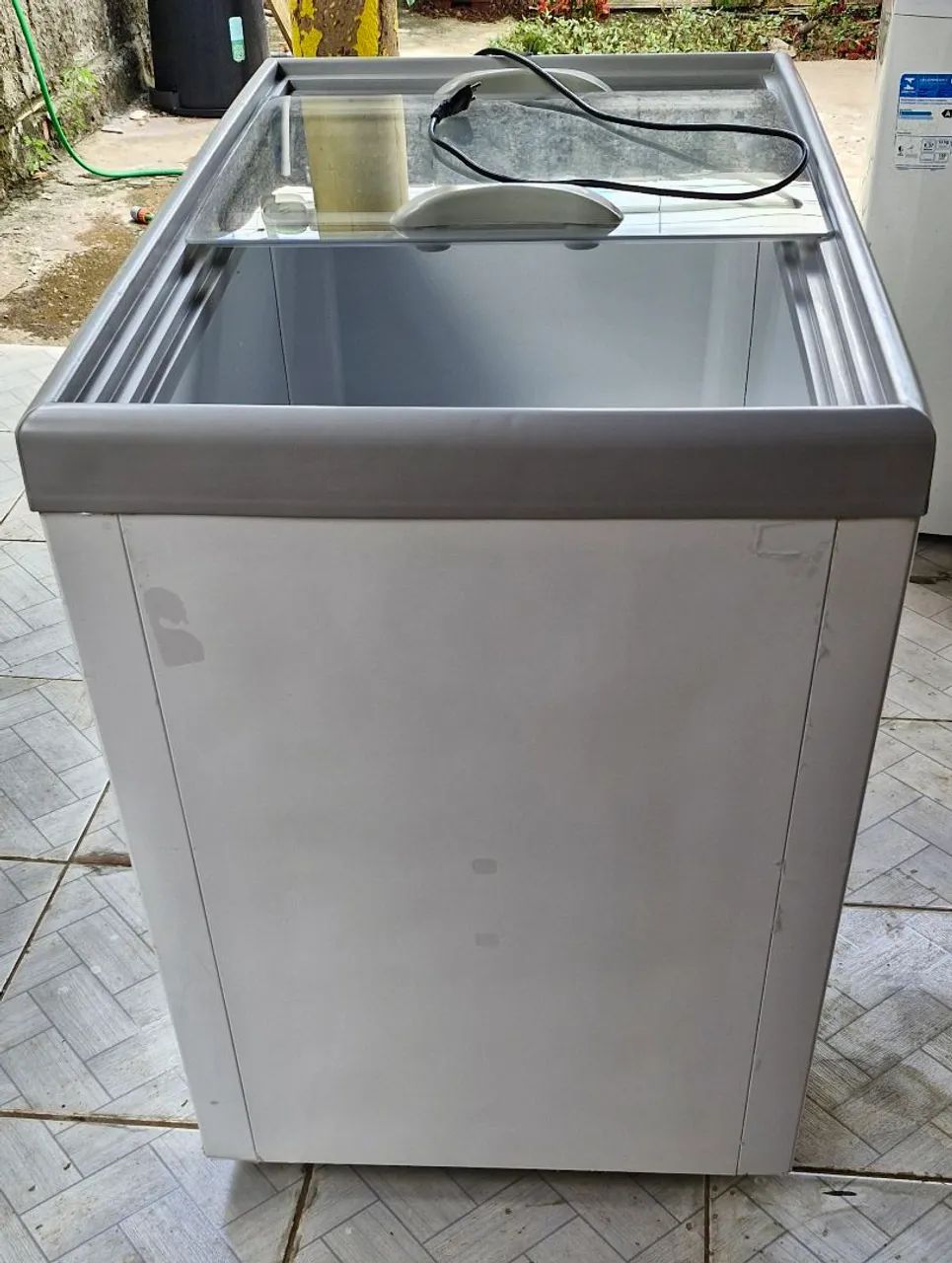 Freez Horizontal com Tampa de Vidro