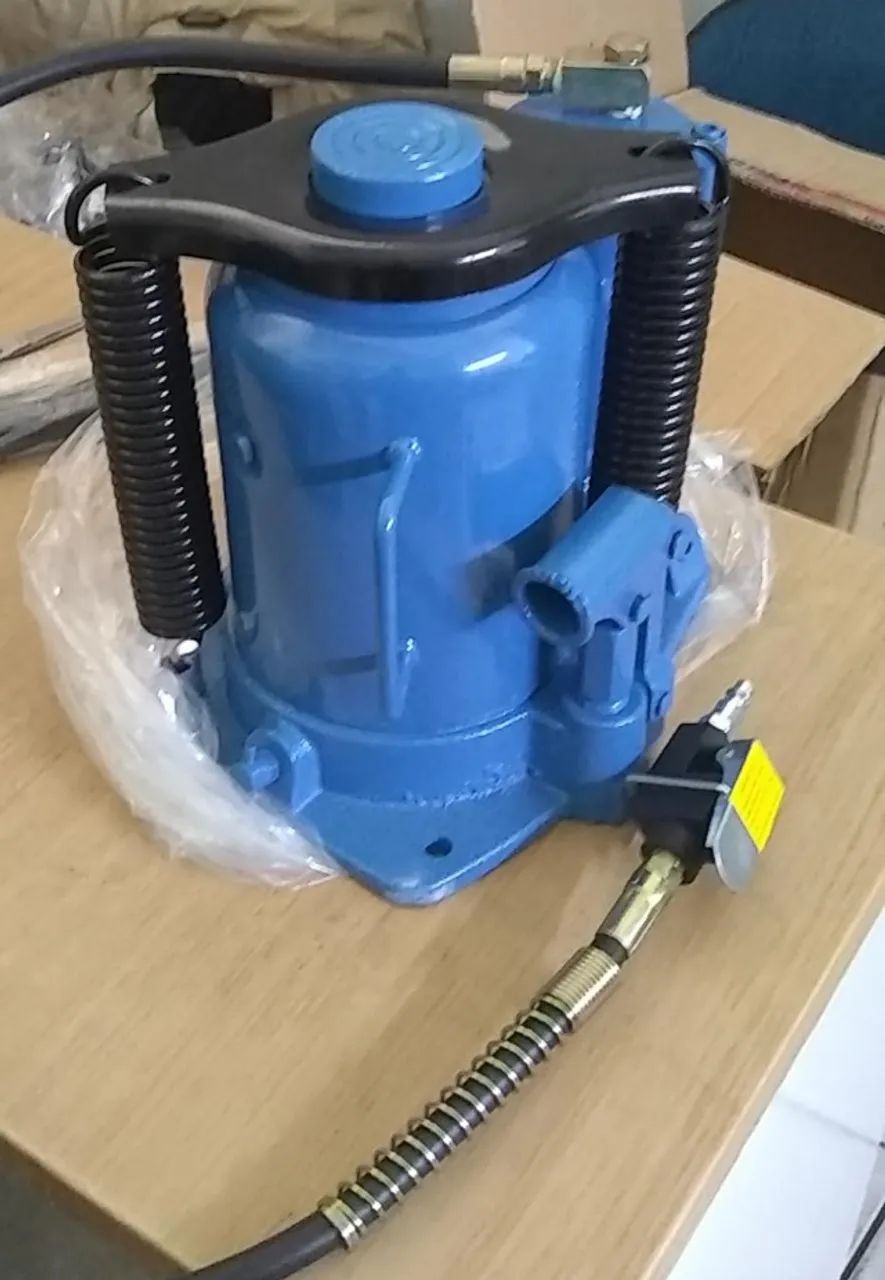 Macaco Pneumático 32 ton - Foto 2