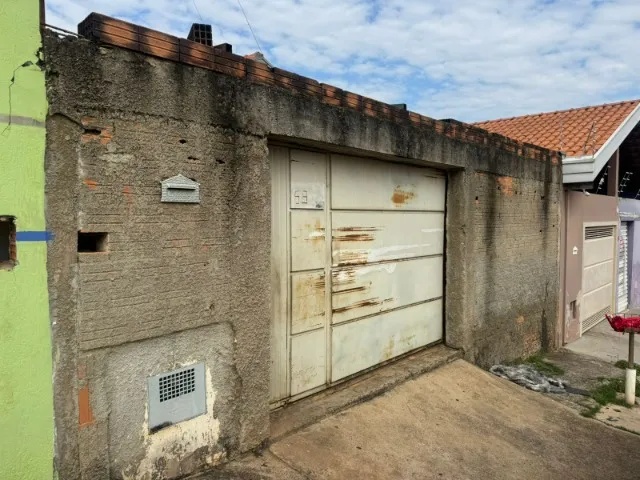Localizado em Mogi Guaçu, Ype Amarelo. 2quartos, 1 banheiro, sala e cozinha.