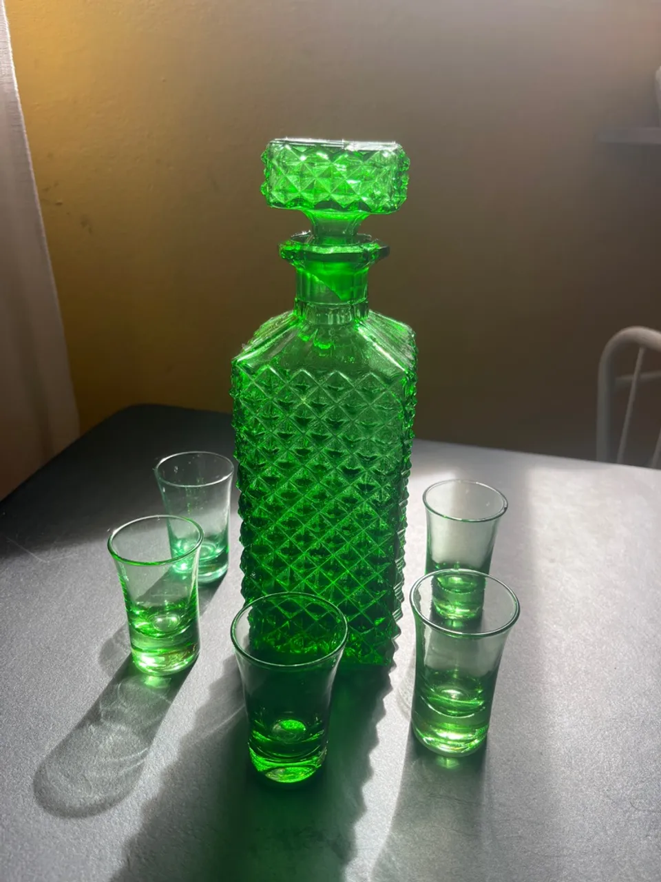 Conjunto Decantador e Copos de Vidro Verde