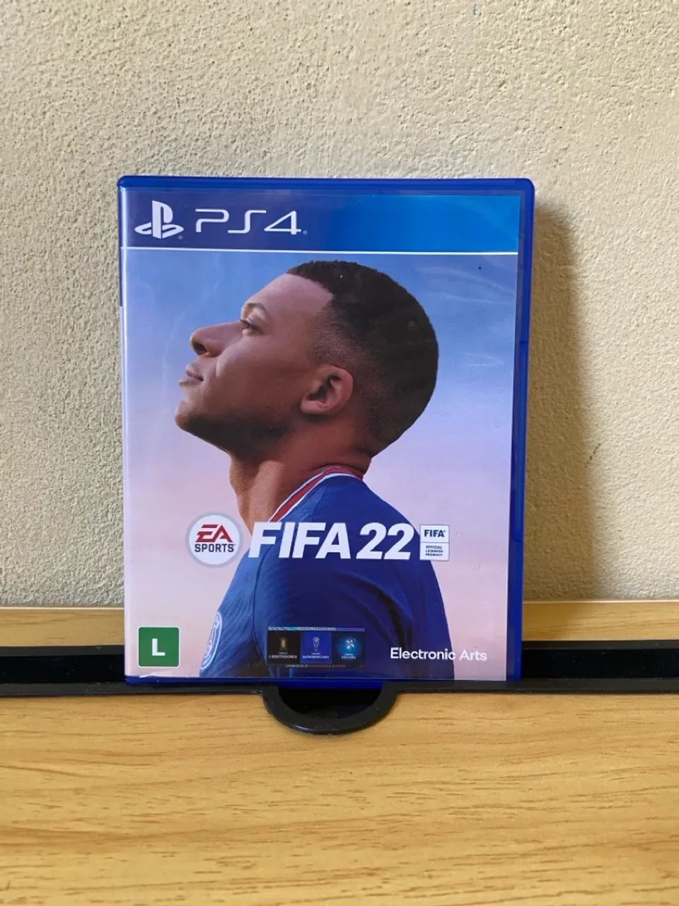 Jogo Fifa 22Futebol Mídia física PS4 (Seminovo)