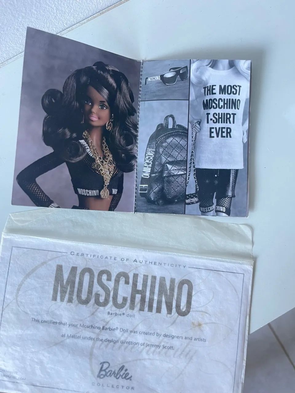 Barbie Moschino Negra  - Foto 3