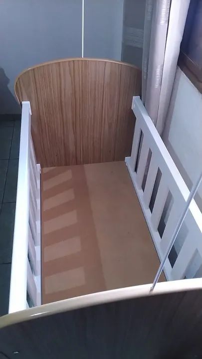 Mini Berço Com Suporte Mosquiteiro Com Rodas - Foto 2