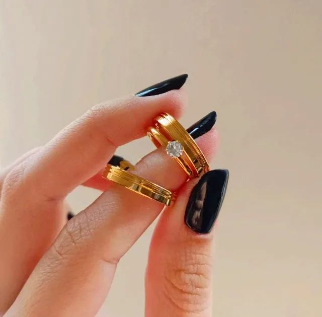 Alianças com brindes