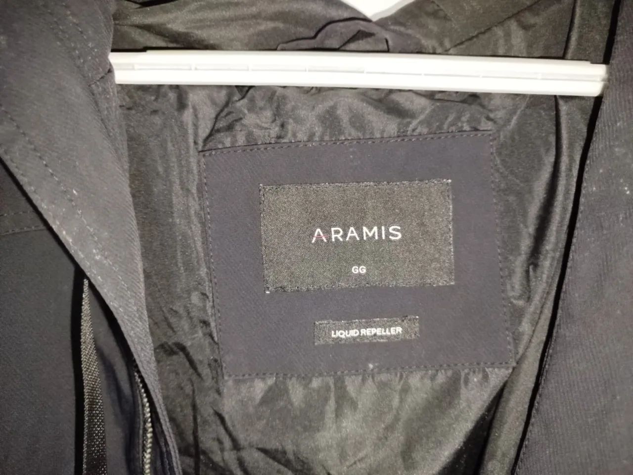 Jaqueta preta com capuz - Foto 3