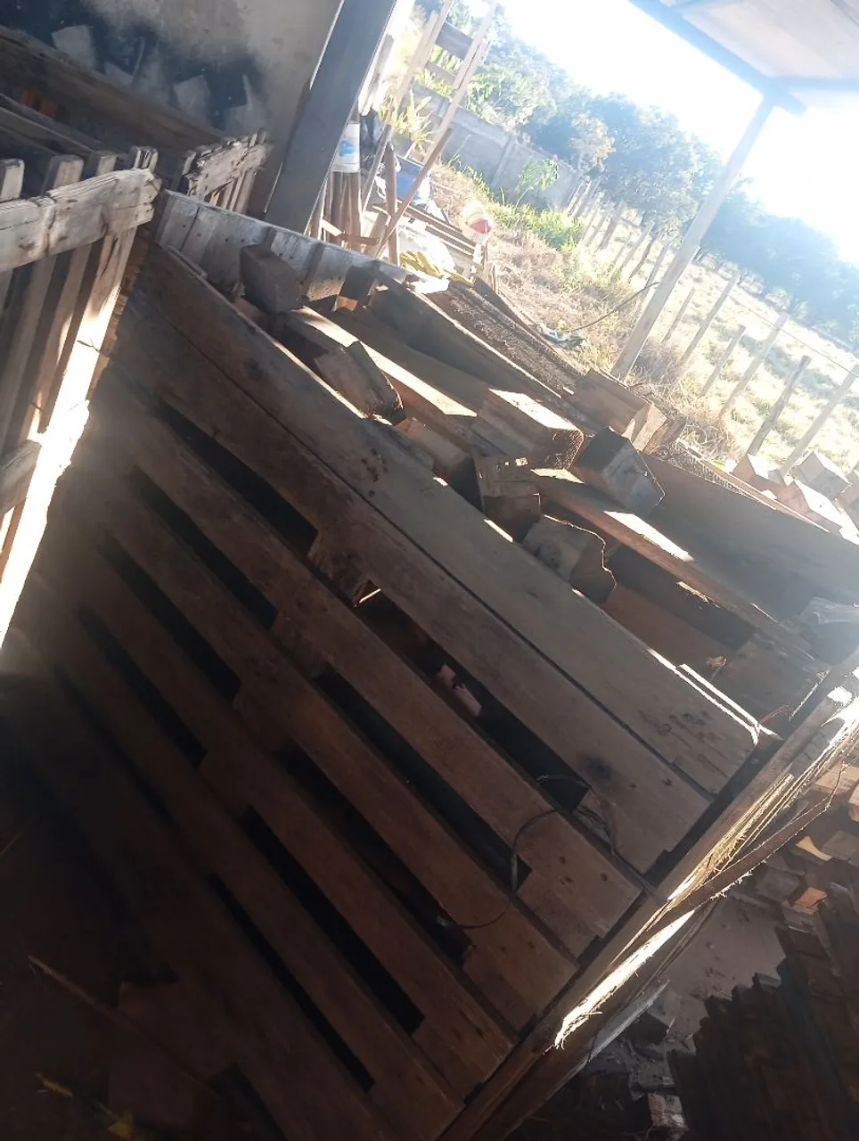 Caixa de lenha pra queimar