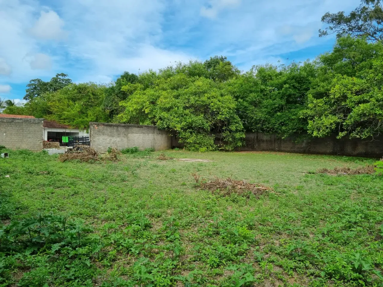 Terreno em condominio a venda - possui 835 mts2 de area total - em Antares - Maceió - AL