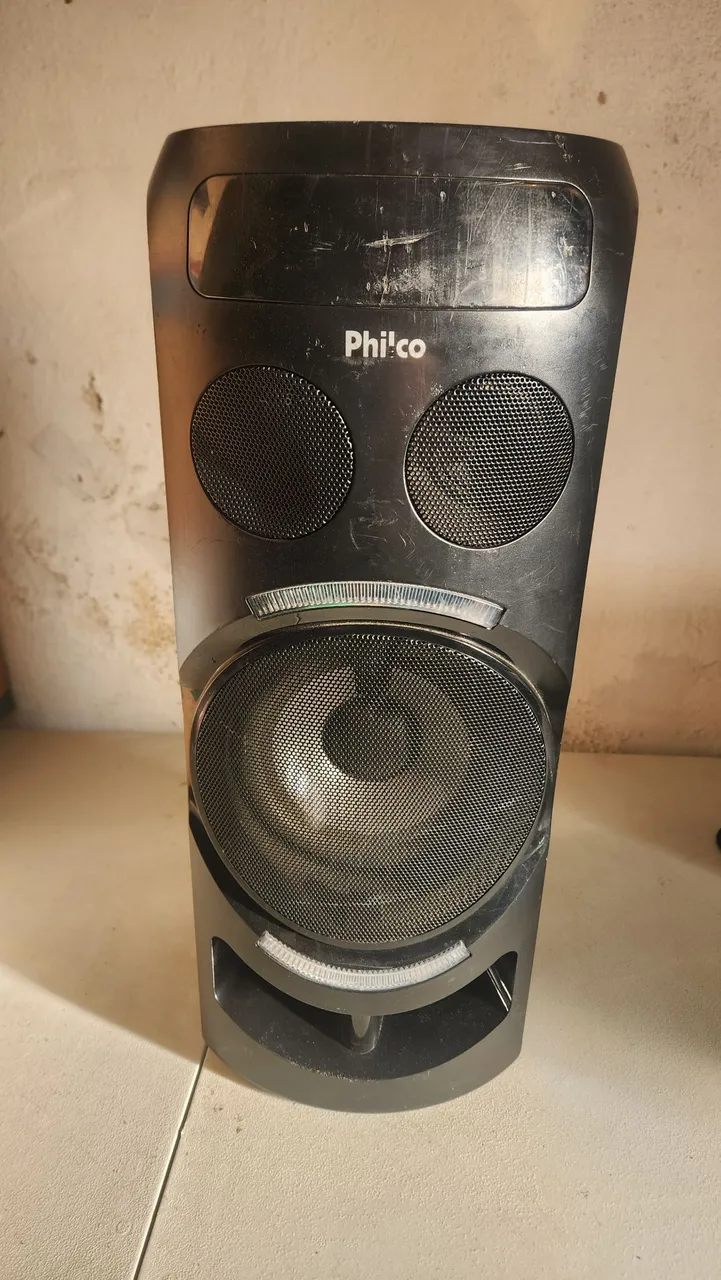 Caixa de Som Philco Usada bom estado