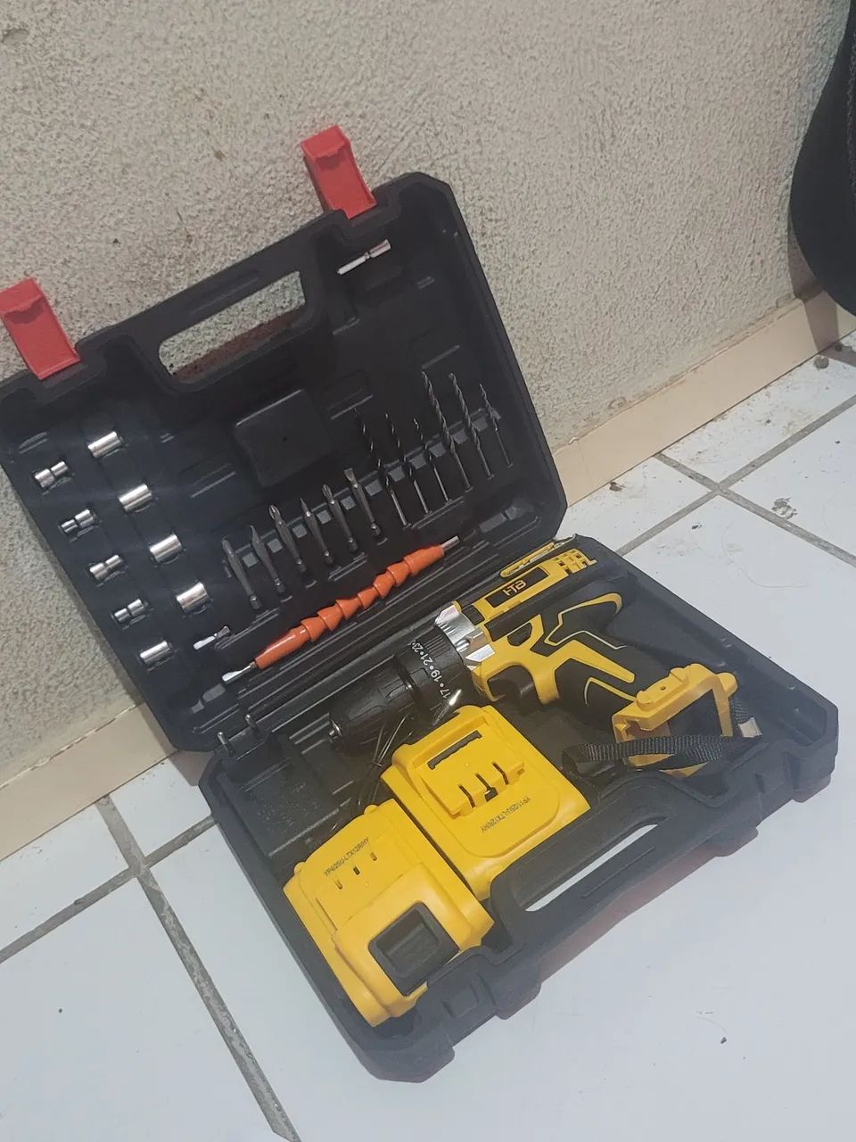 Parafusaderira furadeira 65735645123459121