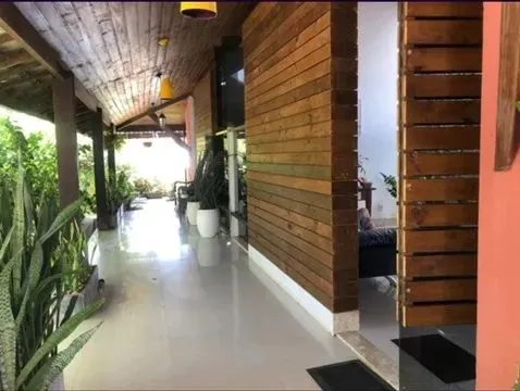 Belíssima casa a venda no AMPF Associação dos Moradores do Pqe. Horto Florestal - Salvador