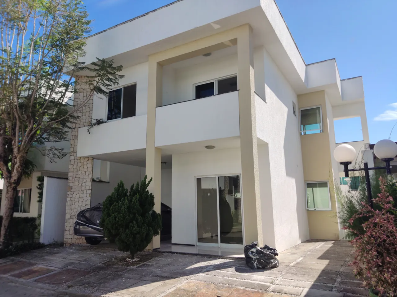 EUSÉBIO - AMADOR - RUA JOSE BENTO N 313 CS 03 COND. GREEN MAISON, CASA DUPLEX Aporx. 150m²
