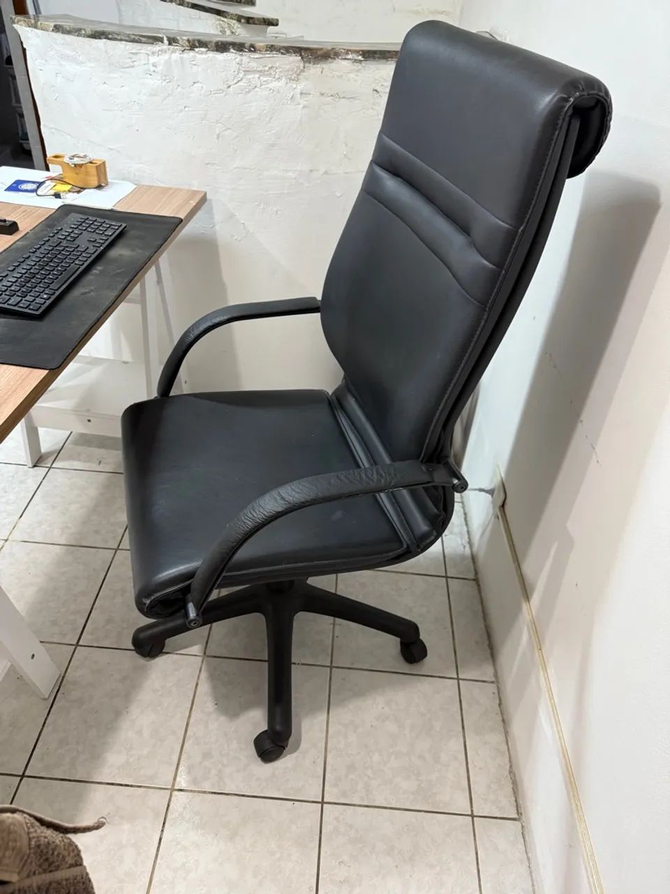 Mesa e Cadeira de Escritório  - Foto 2