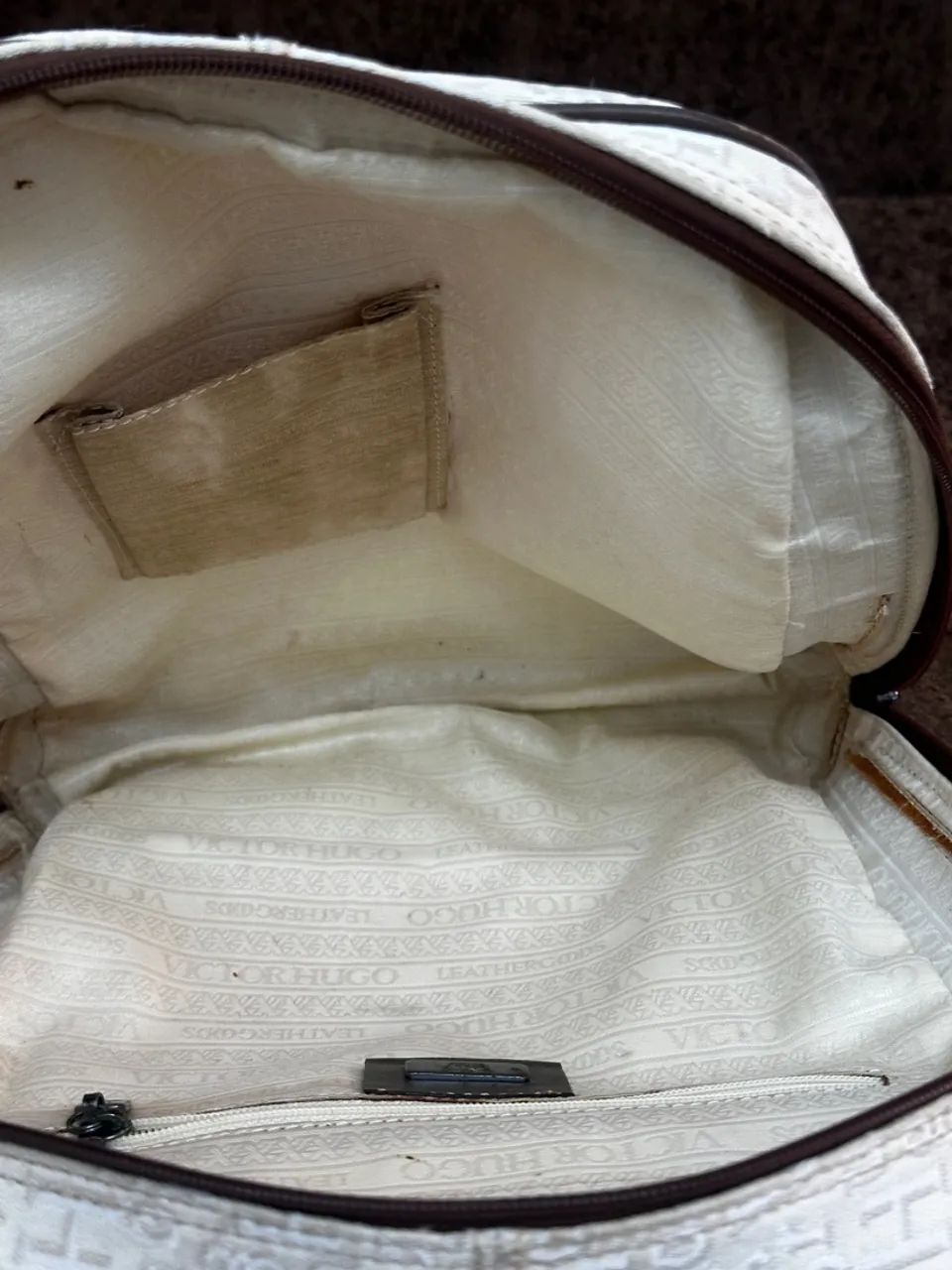 Mochila Victor Hugo - Jacquard - Bege e Marrom - Original - Foto 4