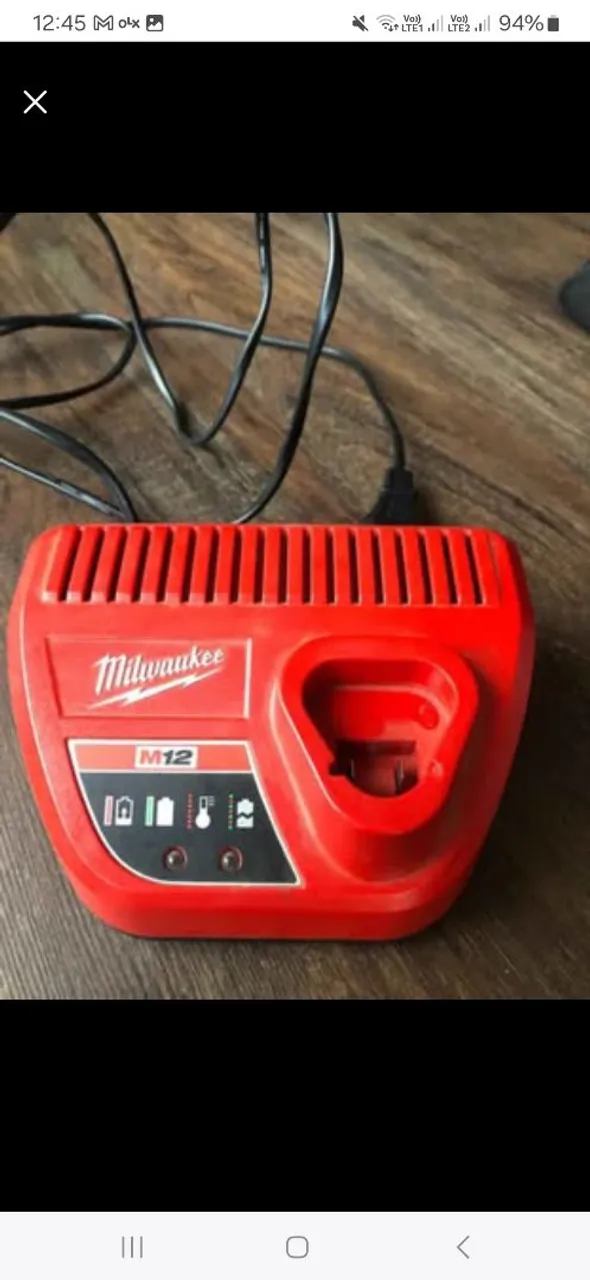 Carregador Milwaukee M12