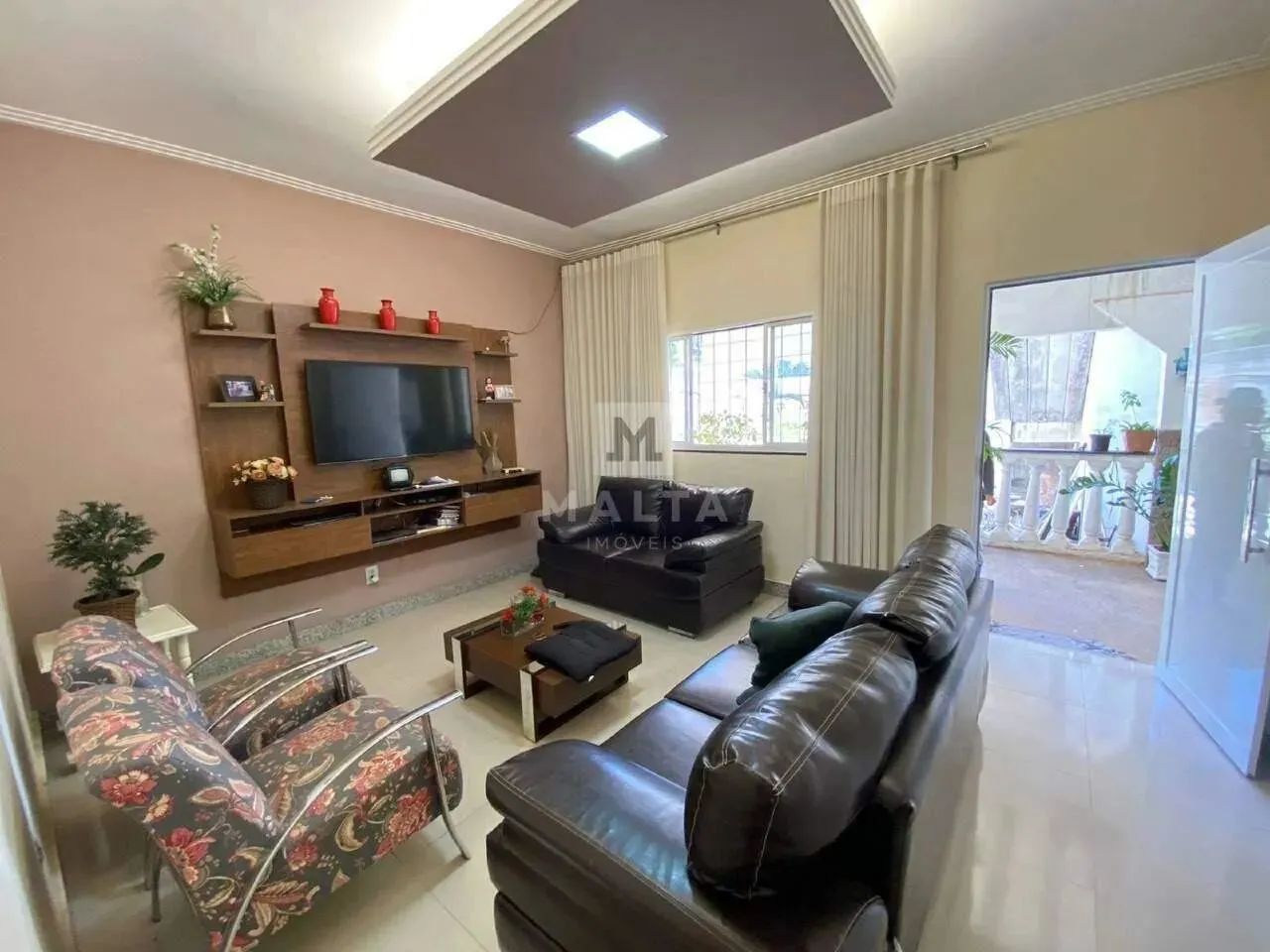 Casa à venda no bairro Miramar de 3 quartos