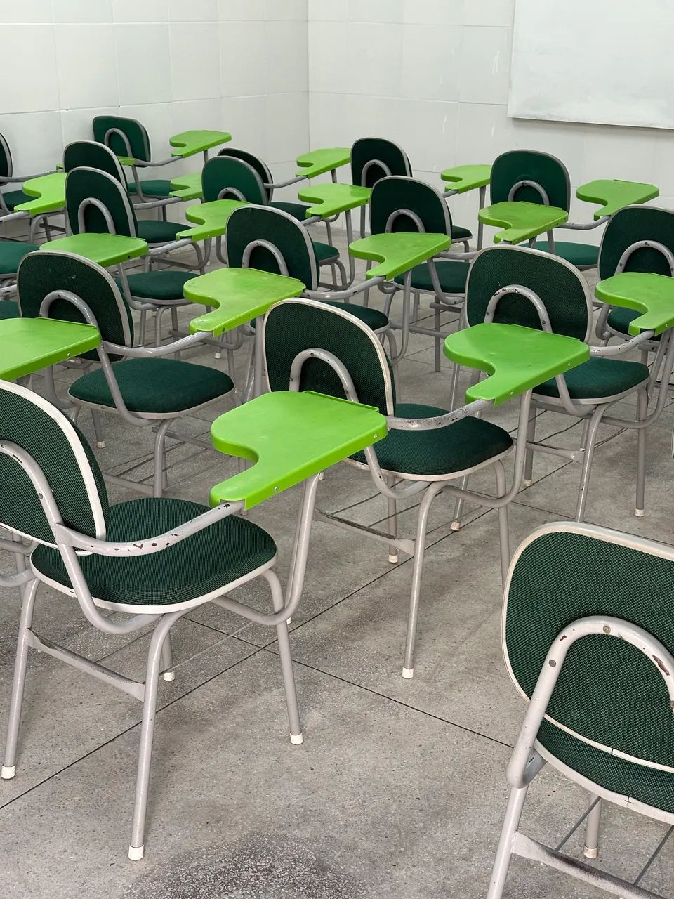 CADEIRA ESCOLAR 64717308214657123