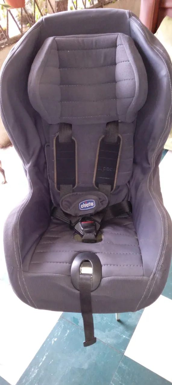 Cadeirinha e bebê conforto de 0 a 18kg.