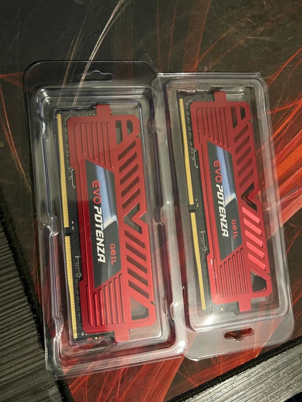 2 DDR4 8GB RAM Memories64385501247489121