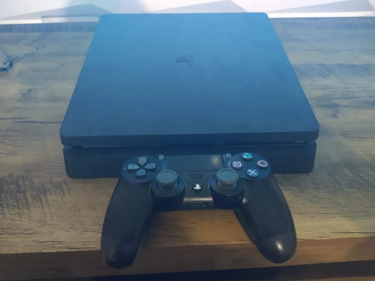 Playstation 4 Slim + Controle 1 tera  - Foto 2