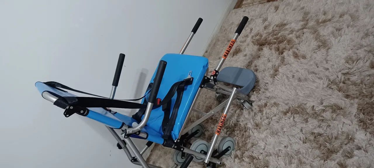 Cadeira para pacientes impossibilitados de descer escada. Modelo resgate. Manual 130kg - Foto 4