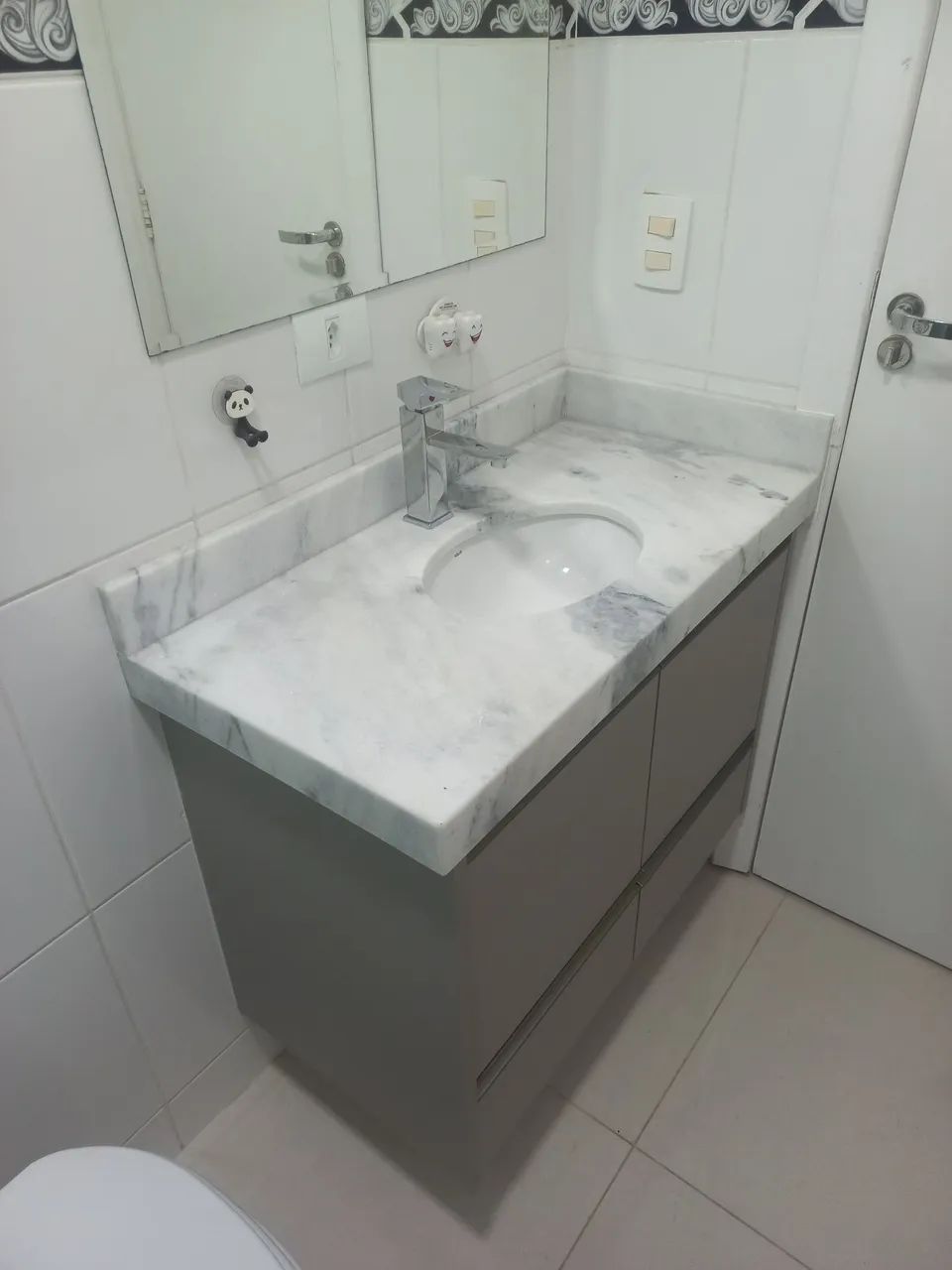 Cuba de banheiro em mármore