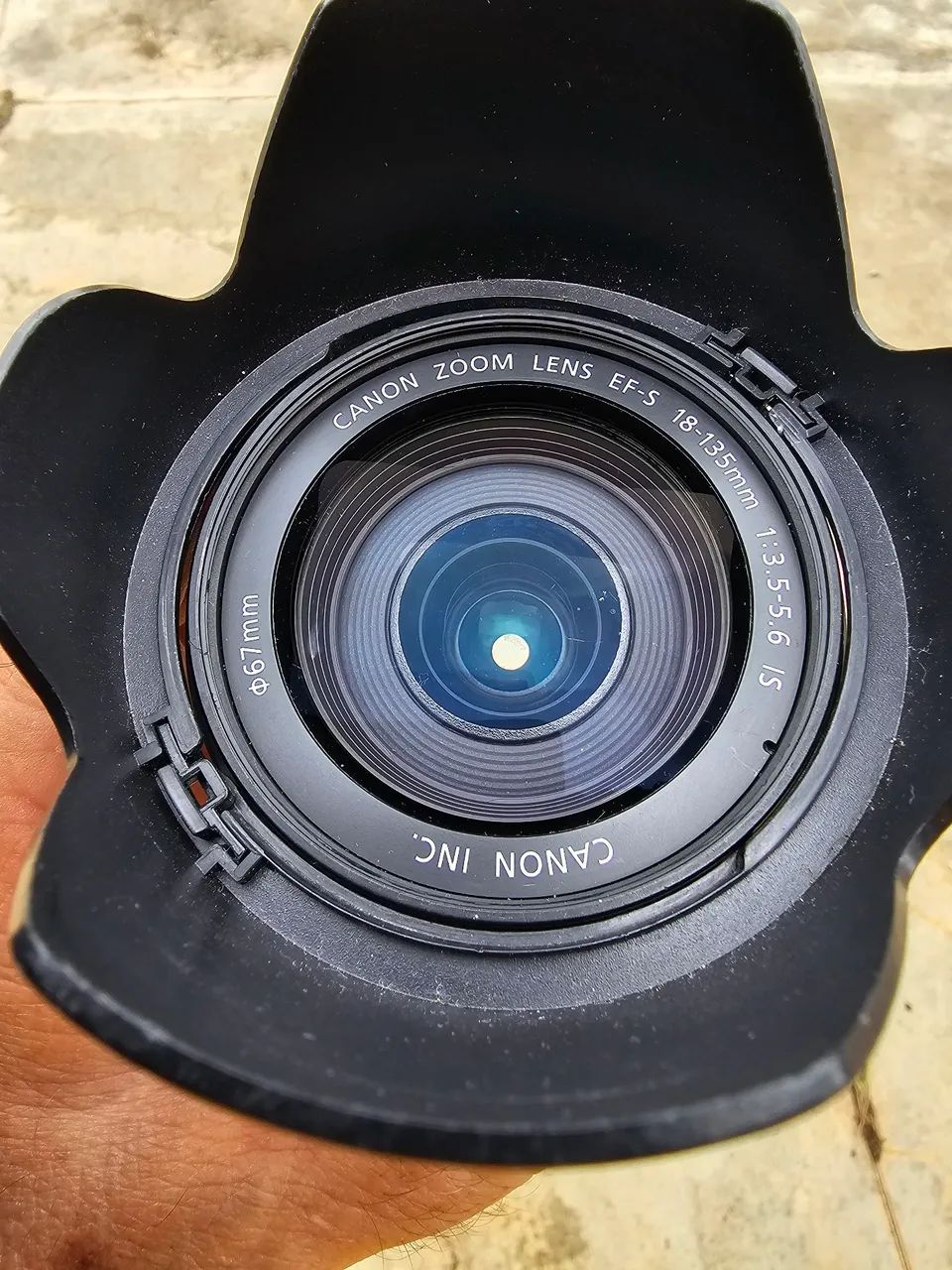 Lente Canon EF-S 18-135mm IS em excelente estado  - Foto 3