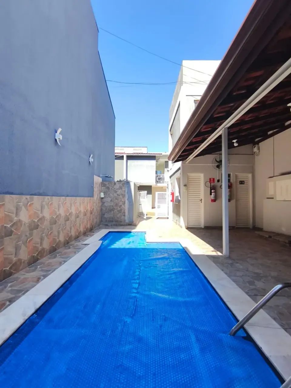 vendo sobrado no Residencial Nsª apartamento - Foto 3
