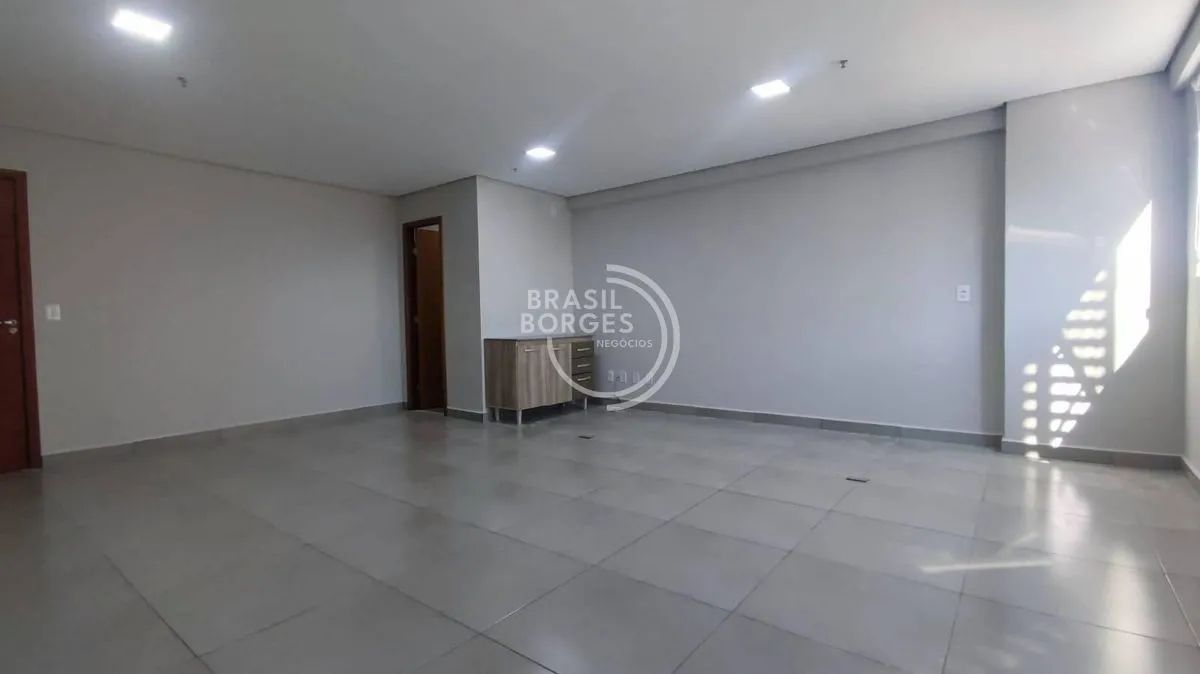 Sala Comercial 44m² no Edifício Dubai com Vaga, Copa e Banheiro - Foto 5