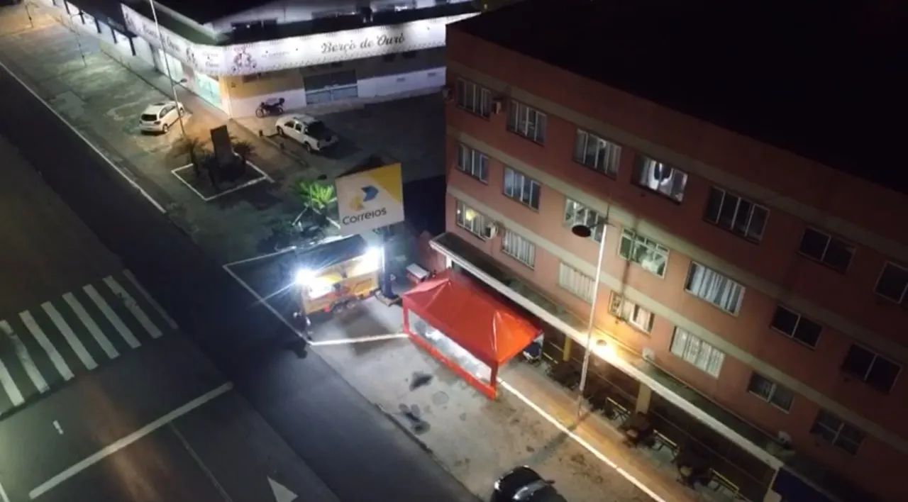 Dois Pontos comerciais  a venda 