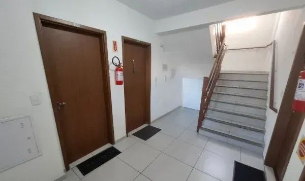 APARTAMENTO 02 DORMITORIOS COM SACADA E CHURRASQUEIRA - Foto 2