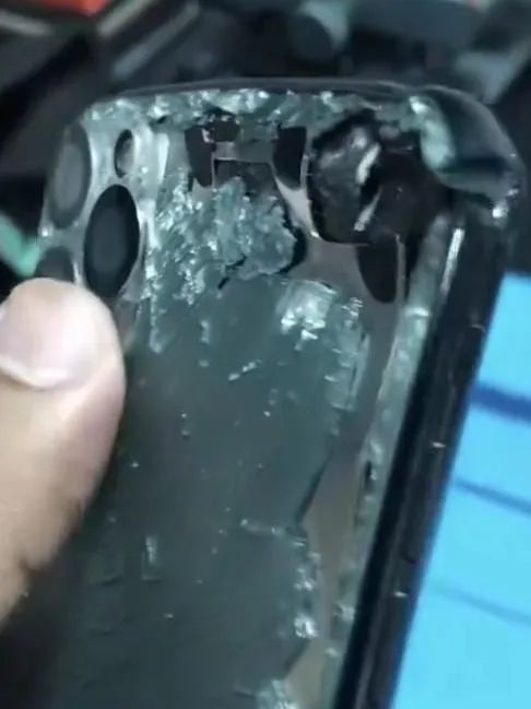 Vendo iPhone 11 pro com defeito 