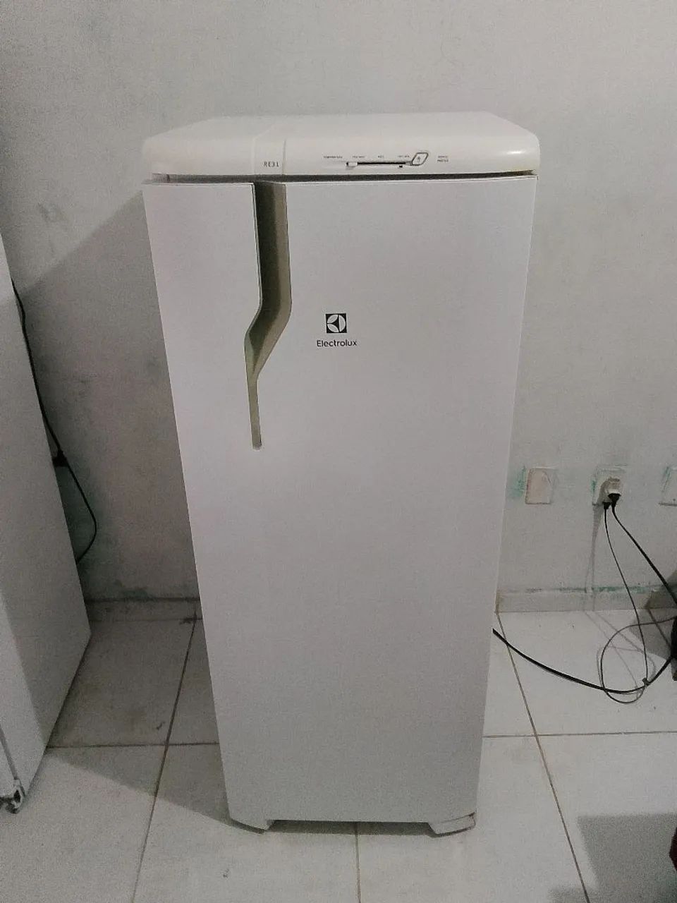 vende-se geladeira Electrolux bem conservada 