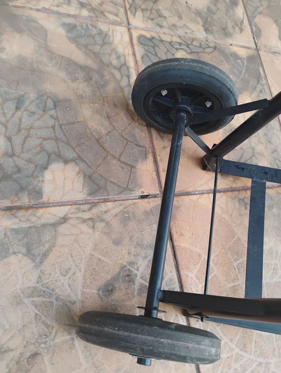 Carrinho para entrega com regulagem 