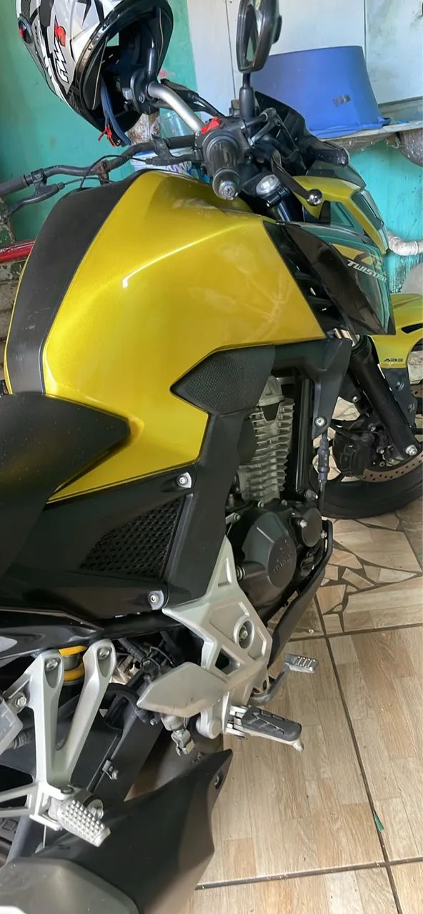 Cb 300f 2024 - Foto 2